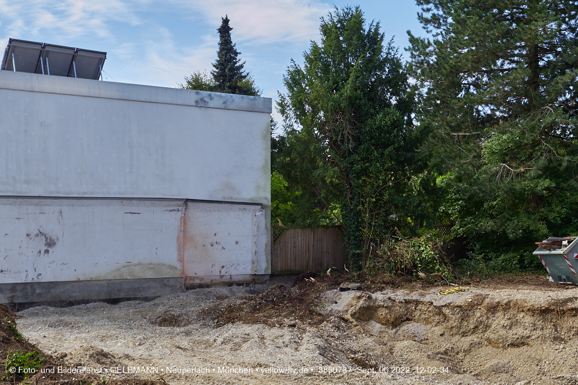 06.09.2022 - Baustelle an der Niederalmstraße 16 und Hugo-Lang-Bogen 13 in Neuperlach-Trudering